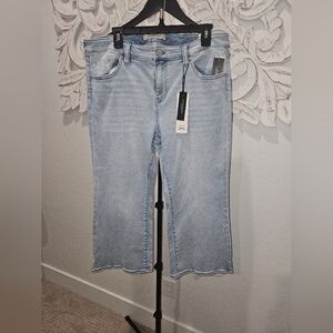 NWT Liverpool Hannah Crop Wide Flare 14/32 P